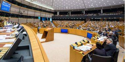 Владимир Зеленский - В Европарламенте призвали Зеленского ветировать закон о закрытых декларациях - nv.ua - Украина