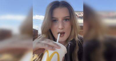 Оставила "работу мечты", чтобы устроиться в McDonald's: что заставило уйти экс-стюардессу