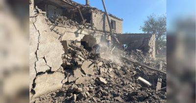 Россияне нанесли мощный удар по селу на Херсонщине: есть погибшие и раненые (фото)