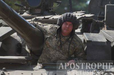 День танкиста – Сергей Наев посетил войска и покатался на трофейном танке – фото и видео