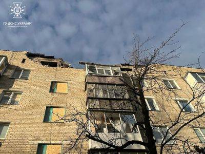 В новогоднюю ночь россияне из РСЗО ударили по 5-этажке в поселке Харьковщины