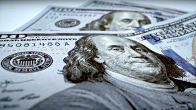 Новый скачок доллара наделал шуму: банки и обменки резко изменили курс валют на среду, 10 января - ukrainianwall.com - Россия - США - Украина - Англия - Япония