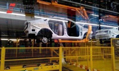 На заводе Hyundai в Петербурге начали собирать Solaris и Kia Rio