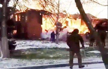 В Чечне сгорел штаб 70-го гвардейского мотострелкового полка РФ