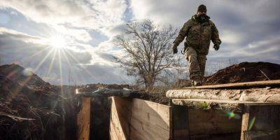 «Зубы дракона» и колючая проволока. Украина активизировала строительство укреплений и сместила фокус на оборону — репортаж Reuters