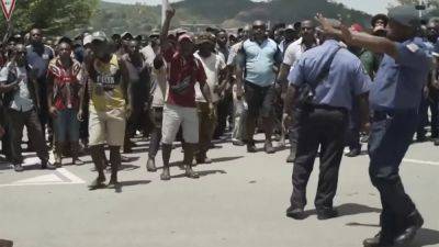 Папуа - Новая Гвинея: забастовка полицейских привела к беспорядкам и жертвам