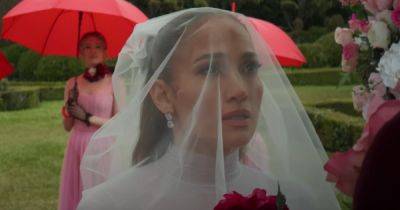 Певица Дженнифер Лопес в новом клипе появилась в свадебном платье от украинского бренда (ФОТО, ВИДЕО)