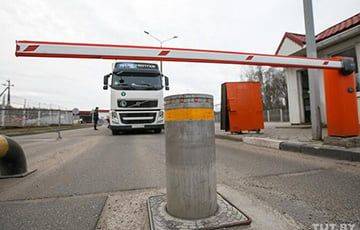 ГТК фиксирует возвраты большегрузов на границе Беларуси и России