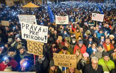 Роберт Фицо - В Словакии прошли массовые митинги против правительства Фицо - korrespondent.net - Россия - Украина - Словакия - Братислава - Протесты