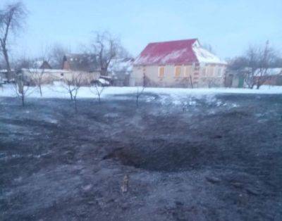 Обстрел Золочева на Харьковщине: воронки и разбитые частные дома (фото)