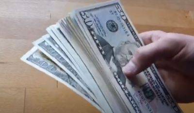 Доллар и евро неслабо шатает: обменки и банки переписали курс валют на 13 января - ukrainianwall.com - Украина