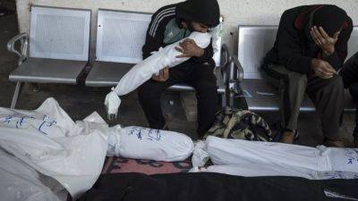 Война Израиля против ХАМАС: более 30 палестинцев убиты в результате израильских авиаударов в секторе Газа