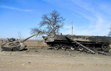 Forbes: Россияне бросили целый танковый полк, чтобы спасаться из-под Крынок