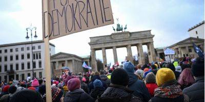 Олаф Шольц - Анналена Бербок - Шольц - В Германии тысячи людей протестовали против правых радикалов: присоединились Шольц и Бербок - nv.ua - Украина - Германия - Берлин