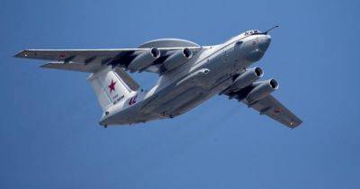 Силы обороны сбили самолет РФ над Азовским морем и еще один подбили