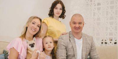«16». Жена Евгения Кошевого опубликовала фото их дочери и поздравила ее с днем рождения
