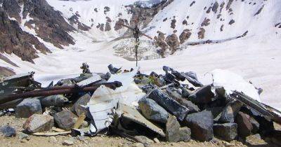 "Я горжусь": люди после падения самолета в Андах ели друг друга, чтобы выжить (фото)