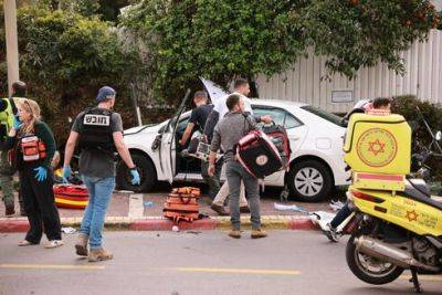 Теракт в Раанане совершили двое жителей Хеврона, оба схвачены
