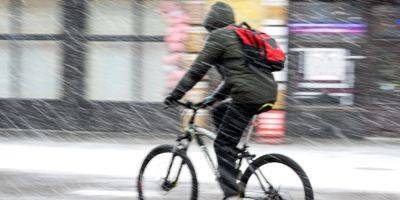 Не забудьте зимнюю резину. Исследование показало, что езда на работу на велосипеде снижает риск депрессии