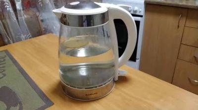 Как отмыть чайник от накипи: просто добавьте в воду одно знакомое средство