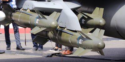 Эммануэль Макрон - Defence Express: Франция может передать Украине сотни высокоточных гибридов бомбы и ракеты AASM Hammer: что о них известно - nv.ua - Россия - Украина - Франция - Индия - Афганистан - Ливия