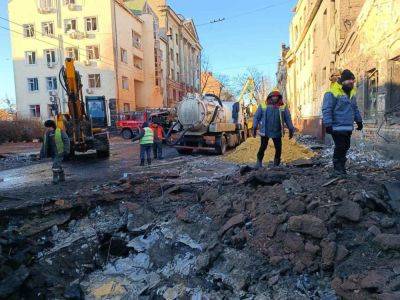 Из-за ракетного удара по Харькову повреждены сети водоканала: аварию устраняют