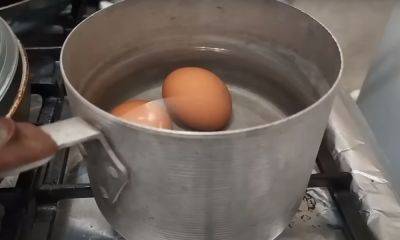 Метод "двух капель": как правильно варить яйца, чтобы они больше не лопались. Простая хитрость