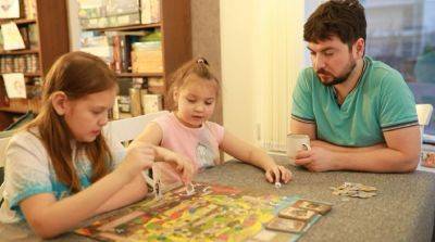 Семейный тимбилдинг: какие настольные игры отлично подойдут для новогодних праздников