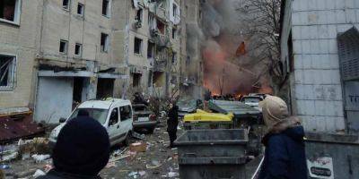 Ракетная атака на Киев: в карете скорой умерла пожилая женщина, пострадавшая в результате попадания в дом