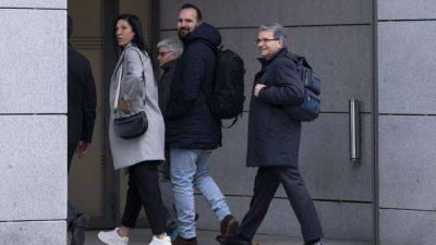 Дженнифер Эрмосо - Скандал с поцелуем: Эрмосо даёт показания против Рубиалеса - ru.euronews.com - Испания - Мадрид