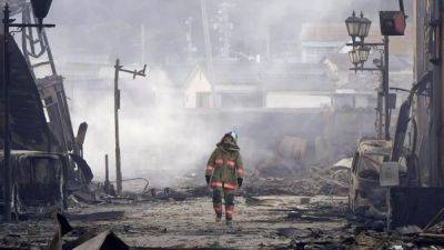 Землетрясение в Японии: угроза цунами снята, но есть риск новых толчков