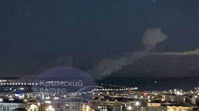 В Севастополе раздались взрывы, сообщают о столбах дыма
