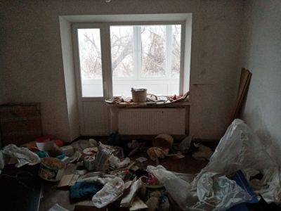 "Приехали домой, а там сюрприз": В сети показали фото "освобожденной" от мебели квартиры в Лисичанске