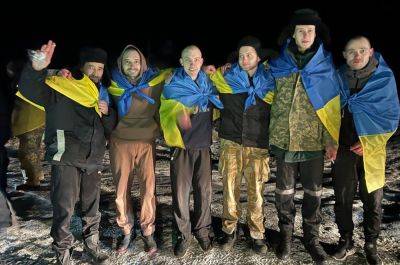Обмен пленными - 3 января в Украину из РФ вернулись более 200 военных и гражданских - фото и видео