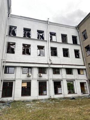 500 окон вынесла взрывная волна в ХНУРЭ во время ракетной атаки на Харьков