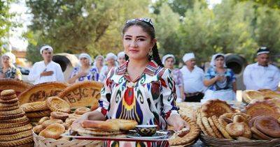 Эмомали Рахмон - Президент Таджикистана Эмомали Рахмон выделил более 12 млн сомони на республиканские культурные и научные конкурсы - dialog.tj - Таджикистан