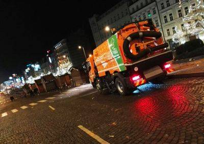 Коммунальщики рассказали, сколько мусора собрали в центре Праги после новогодних гуляний - vinegret.cz - Чехия - Прага