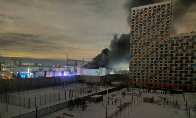 Несколько районов Москвы в 25-градусный мороз остались без света, отопления и воды из-за пожара на подстанции