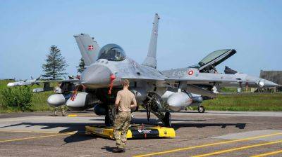 Пентагон: ожидается, что украинцы завершат обучение на F-16 до конца 2024 года