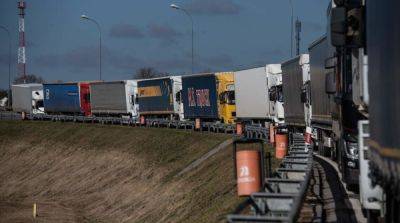 Блокада польской границы: сколько грузовиков в очередях на четырех КПП