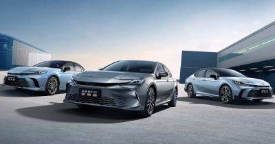 Новая Toyota Camry 2024 выходит на рынок: подробности и цены (фото)