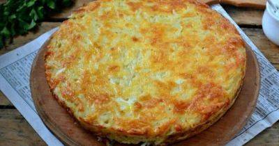 Картофельно-луковый пирог на сковороде: пошаговый рецепт простого блюда