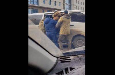 В шоке даже нардеп: военкомы похитили мужчину на глазах жены и ребенка (видео) - ukrainianwall.com - Украина - Днепр
