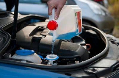 Только без паники: что нужно сделать, если замерзла жидкость в бачке омывателя вашего автомобиля