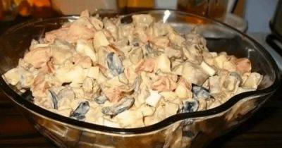 Салат с куриной печенью, грибами, маслинами и болгарским перцем: рецепт сытного блюда
