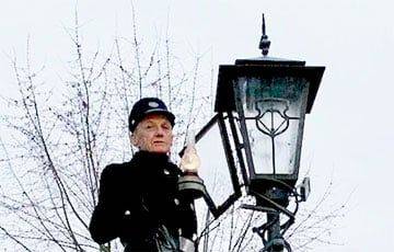 Знаменитый фонарщик из Бреста показал свой «Москвич-412», с которым не хочет расставаться