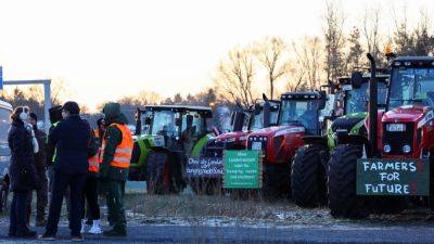 Протестующие аграрии заблокировали многочисленные автобаны в ФРГ