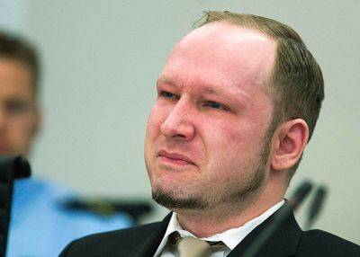 ​Террорист Брейвик подал в суд на Норвегию из-за условий содержания в тюрьме - видео