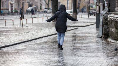 Снегопады в Одессе и области – транспорт остановится, школы перевели на дистанционку