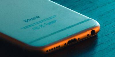 Смирились. Apple начала платить компенсации владельцам старых смартфонов: какая причина - nv.ua - США - Украина